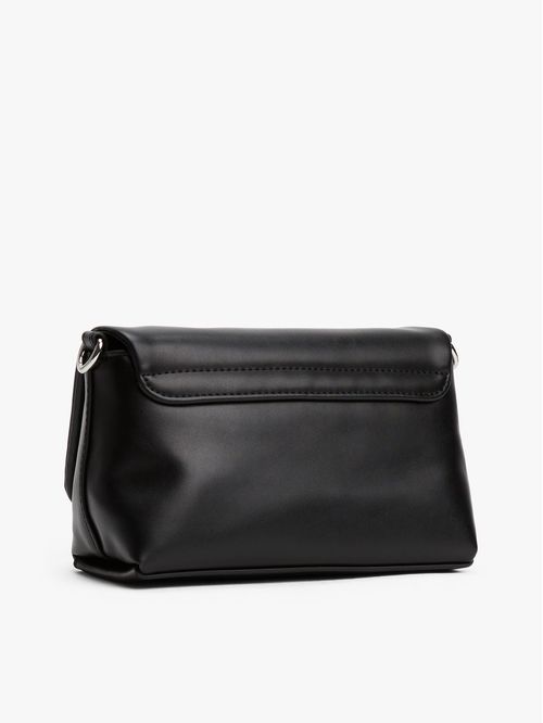CARTERA CRUZADA CON LOGO METÁLICO