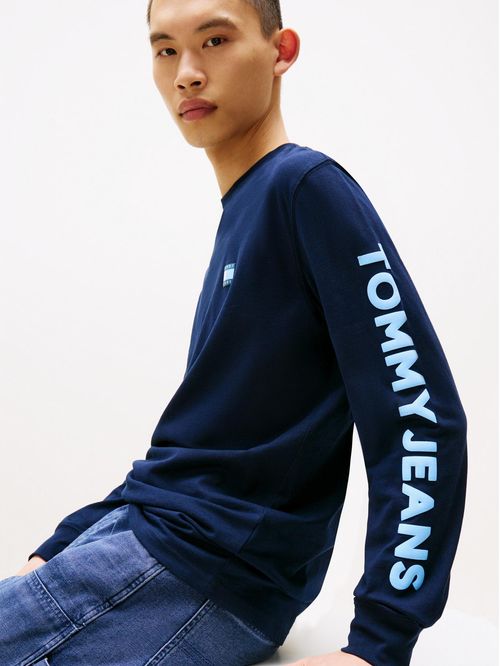 CAMISETA DE CORTE REGULAR CON LOGO VERTICAL