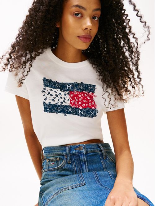 CAMISETA CON LOGO FLORAL